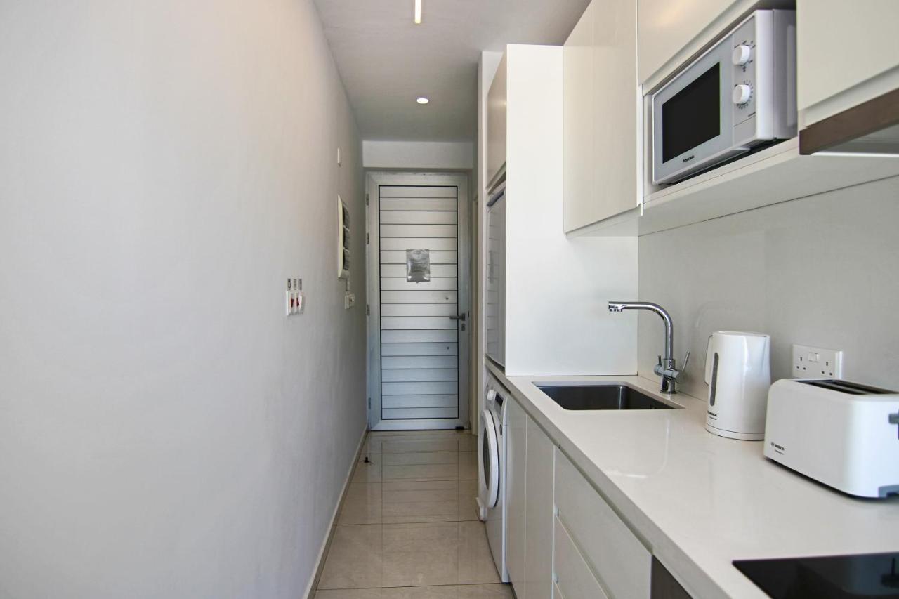 Phaedrus Living - Seaside Luxury Flat Harbour 104 Apartment Paphos ภายนอก รูปภาพ